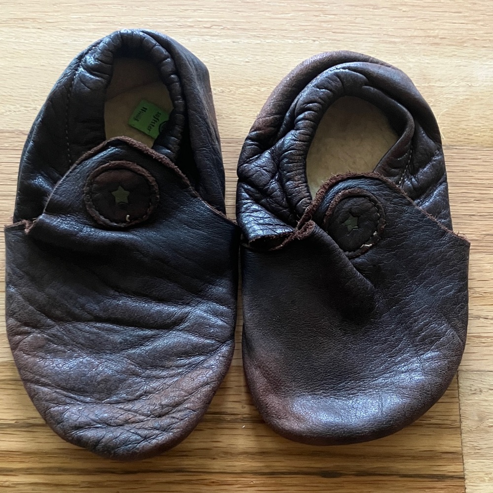 11wide Softstar Kids Roo Moccasin Elk Leather Grounding
